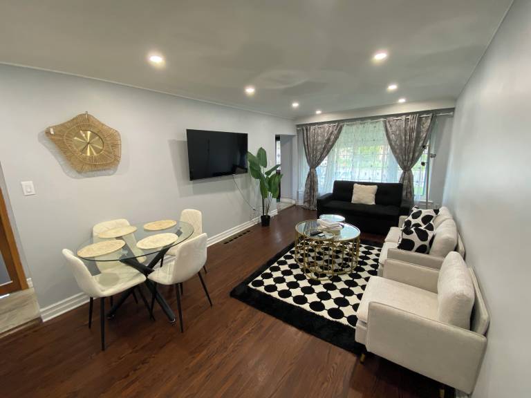Bed and breakfast North York