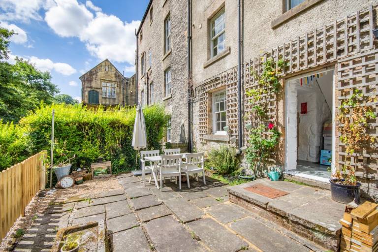 Cottage with yard | Water view in Matlock