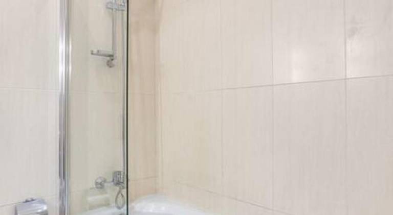 Luxury Waterfront Stay in Prime Sliema Area — photo 5