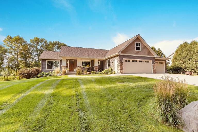 House  New London Township