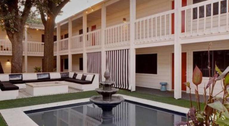 Enjoy Poolside TVs and Private Cabanas off N Lamar — photo 3
