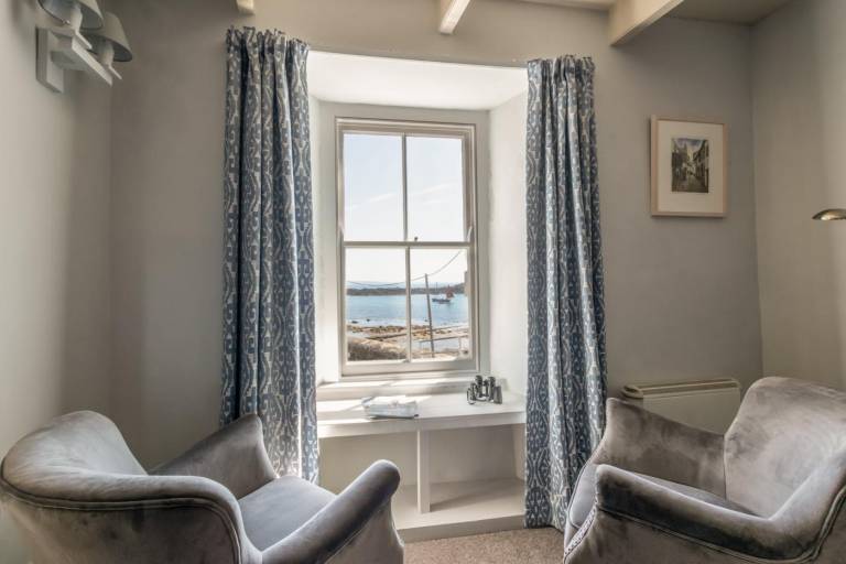 Cottage with garden | Water view — photo 4