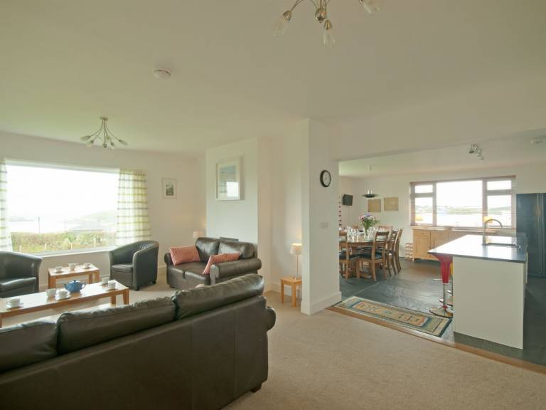 Cottage with garden | Beach view — photo 4