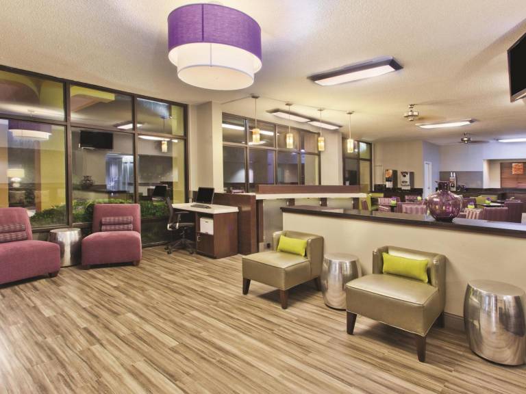 La Quinta Inn & Suites by Wyndham Charleston Riverview — photo 3