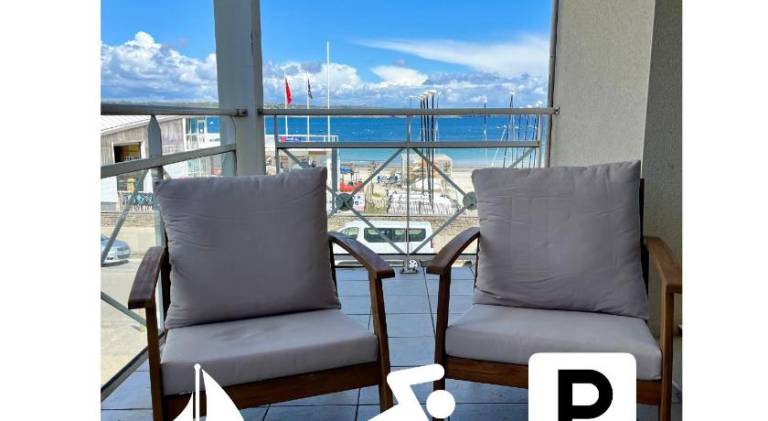 Holiday apartment with pool & sauna in Plougonvelin