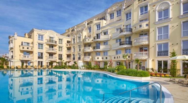 Apartament z hotelowymi udogodnieniami Rawda