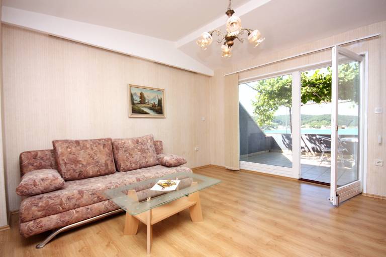 One bedroom apartment with terrace and sea view Supetarska Draga - Gornja, Rab (A-5053-b) — photo 2
