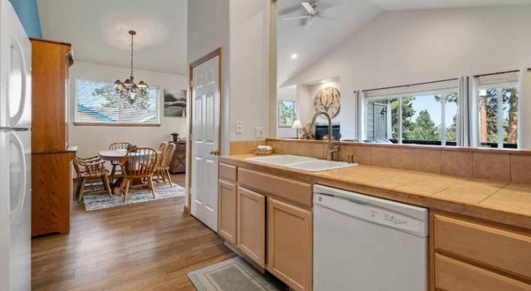 Vacation home | Perfect for remote work | Pets are welcome — photo 3
