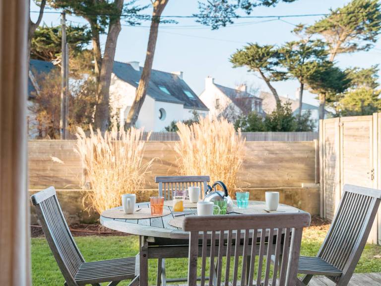 Rental apartment with yard — photo 3