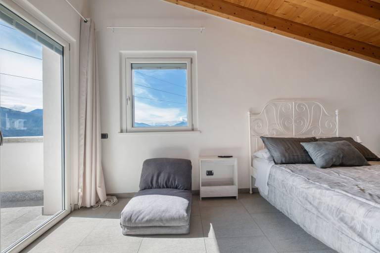 Holiday Home 'Il Nido Del Colibrì' with Lake View, Private Terrace & Wi-Fi — photo 4
