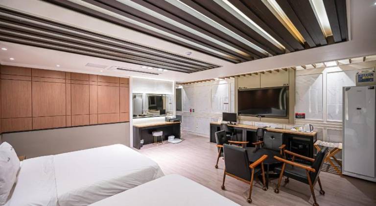 Hotel Bom
