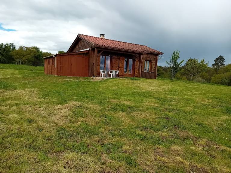 Vacation home with yard & BBQ — photo 2