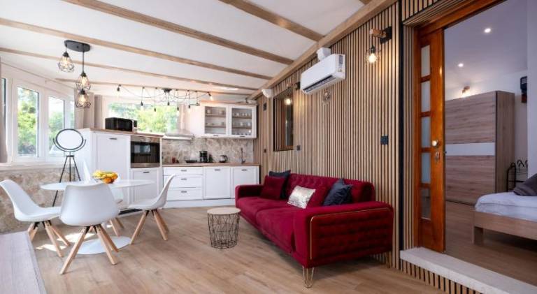 House with 1 room for 5 persons in Zupa dubrovacka