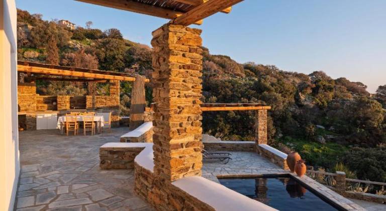 Charming villa with private pool, yard & grill | Close to the beach | Perfect for remote work | Pet-friendly — photo 3