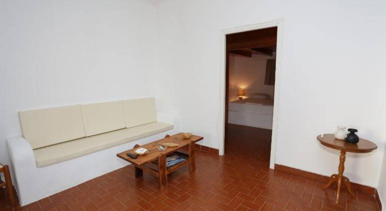 Wonderful serviced apartment with terrace & garden | Beach nearby | Pets allowed — photo 2