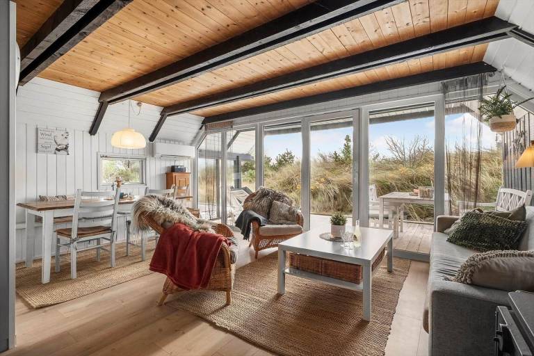 Fully equipped beautiful house with grill & patio | Pets are welcome — photo 4