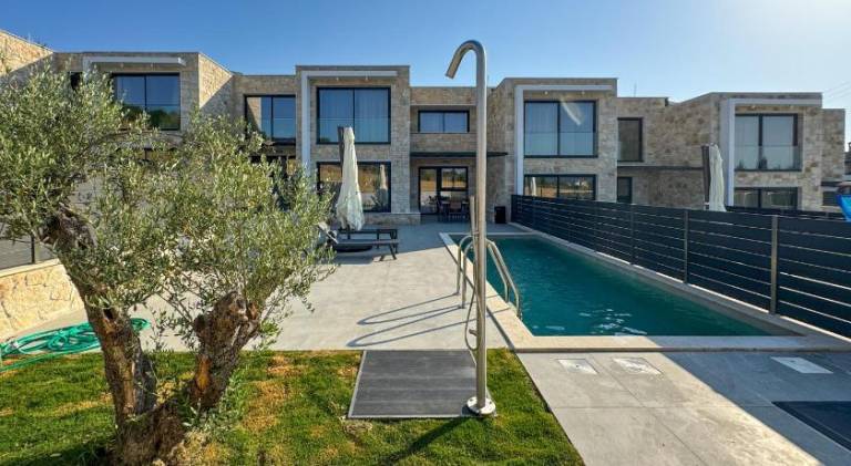 Villa with terrace, garden & private pool | Good for workation | Dogs allowed — photo 3