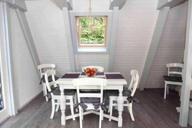 Family-oriented pleasant vacation home with patio & yard | Dogs allowed — photo 4