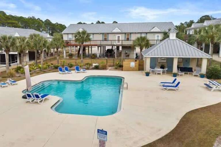 House Carrabelle