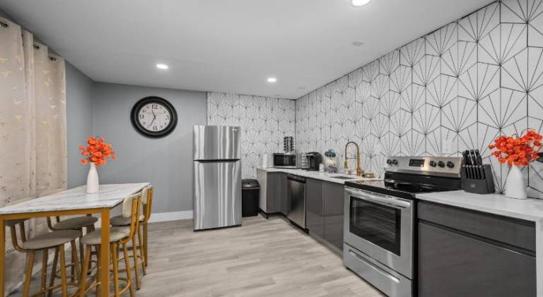 Holiday apartment | Next to Gerald D. Hines Waterwall Park — photo 4