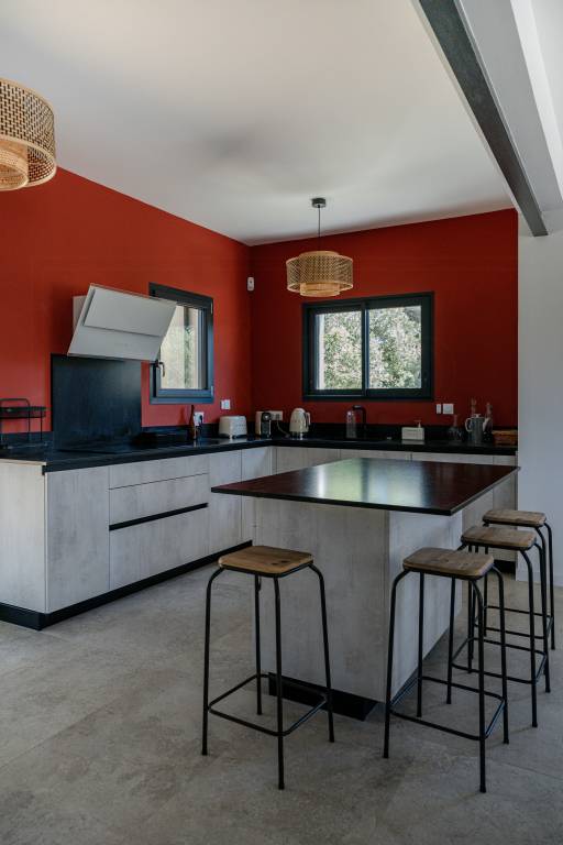Family-oriented beautiful vacation home with private pool, yard & patio | Perfect for remote work | Pets allowed — photo 5