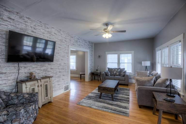 Top Near Creighton University from 102 HomeToGo