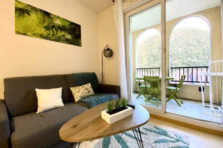 Rental apartment with 2 rooms for 5 persons — photo 2