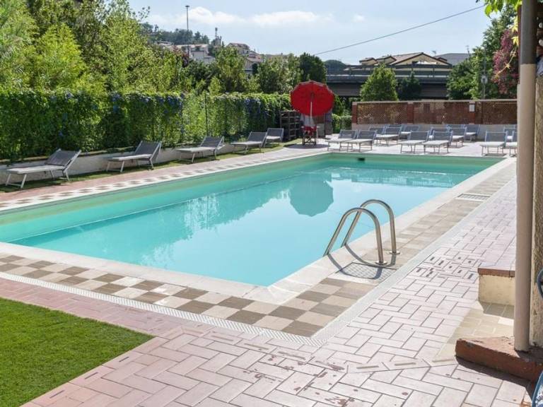 Unusual rental with pool & patio — photo 3