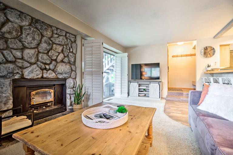 Hot Tub Access: Mammoth Lakes Nature Escape! — photo 4