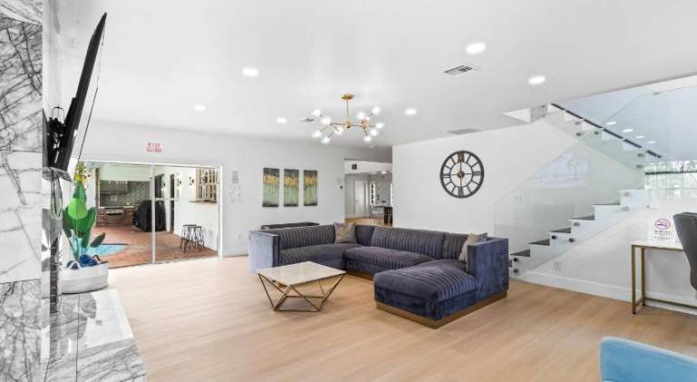 House with jacuzzi & pool | Pet-friendly — photo 5