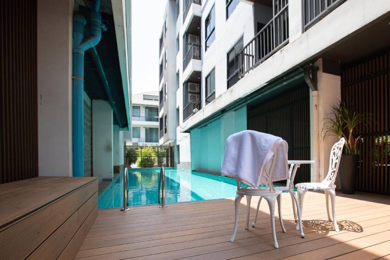 Serviced apartment with hot tub, terrace & garden — photo 2