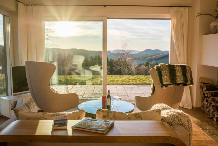 Modern nature idyll with sauna and panoramic view — photo 4