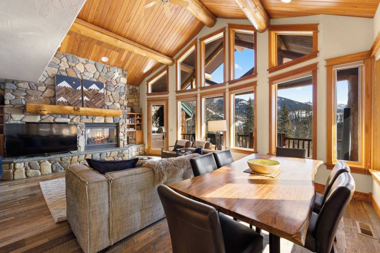 House  Whitefish