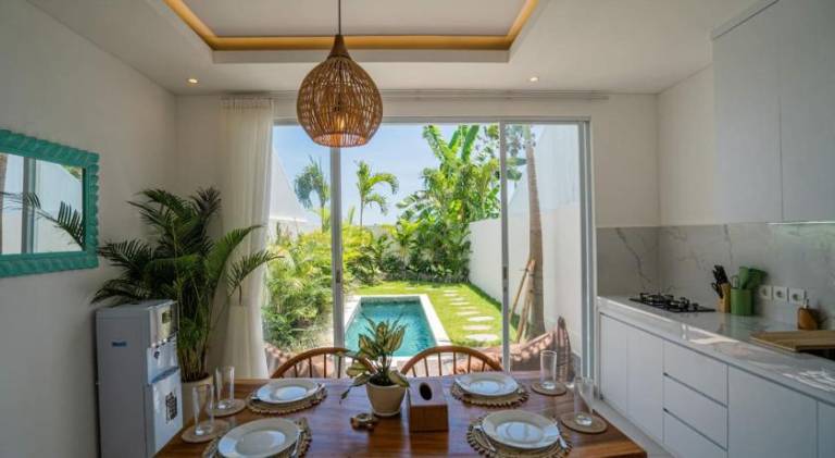 Nice vacation home with private pool, yard & patio | Perfect for remote work | Dogs allowed in Canggu