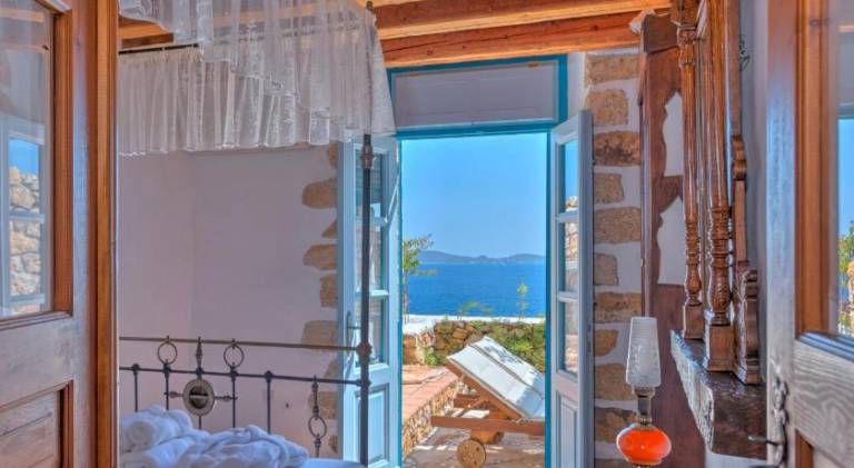 Charming villa with yard, terrace & pool | Pet-friendly — photo 2