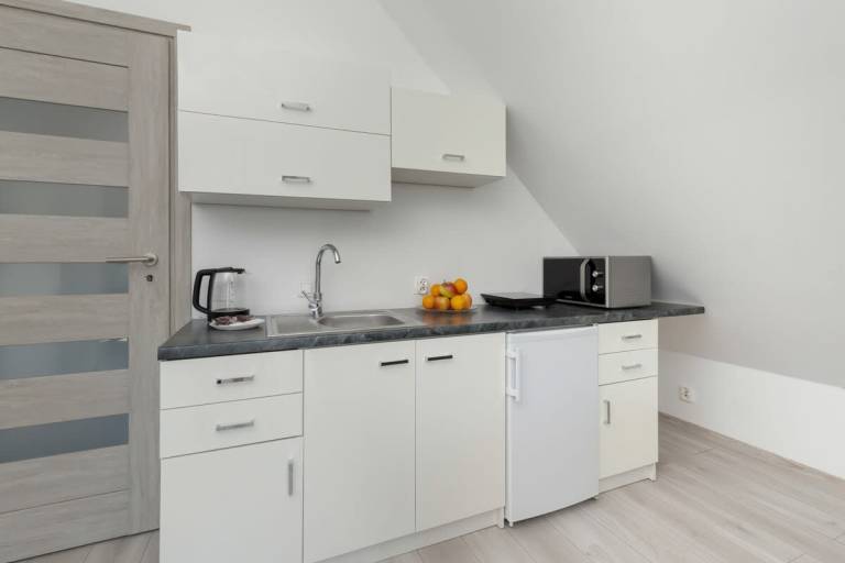 Holiday apartment with yard — photo 4