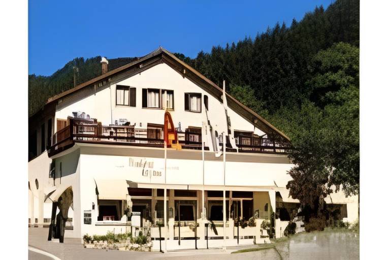 Self- Check- In Hotel Regina Beatenberg in Unterseen