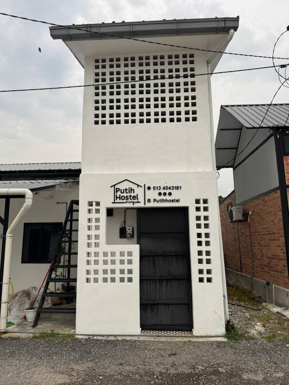Putih Hostel