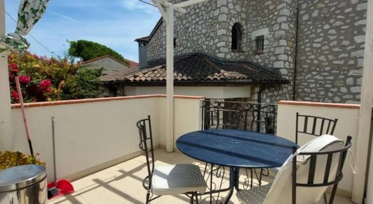 Sea view front beach apartment deluxe near Nice airport — photo 4