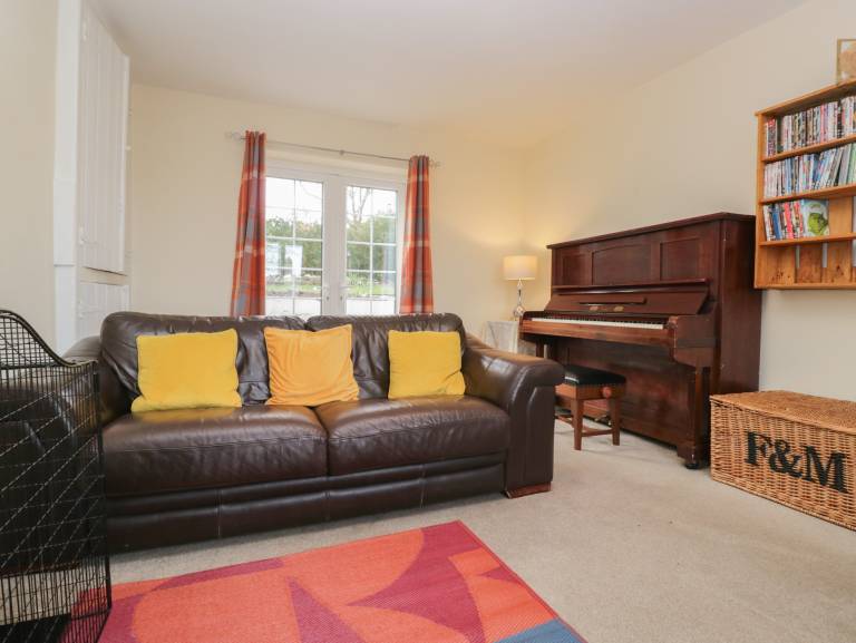 Children-friendly lovely cottage with garden & terrace | Pets are welcome — photo 2