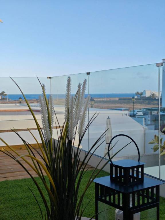 House with pool, barbeque & terrace in Yaiza