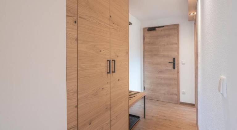 Holiday apartment with yard — photo 4