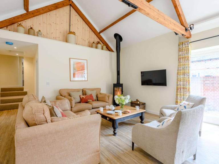 3 Bed in Blandford Forum oc 83014