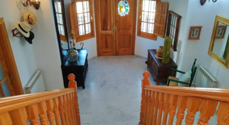 Fully equipped lovely villa with private pool, terrace & yard | Suitable for remote work | Dogs allowed — photo 3