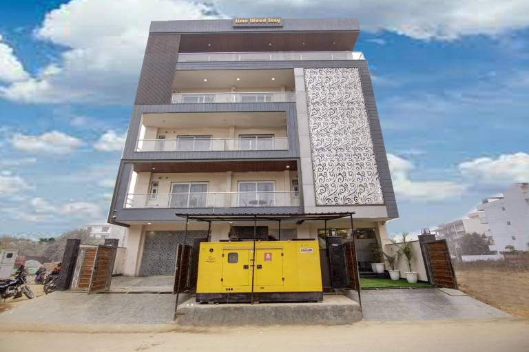 Lime Wood Stay Studio Apartment near Golf Course Road in Gurugram