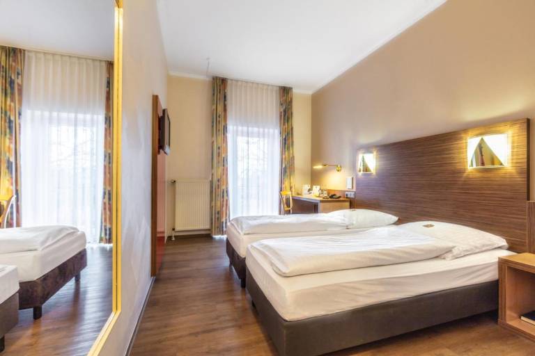 Sport- und Tagungshotel De Poort — photo 2
