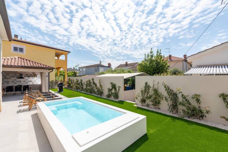 House with sauna, pool & barbecue — photo 2
