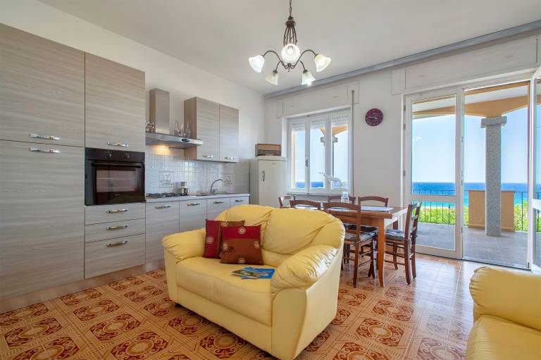 Rental apartment with patio | Sea view | Close to the beach | Pets are welcome — photo 3
