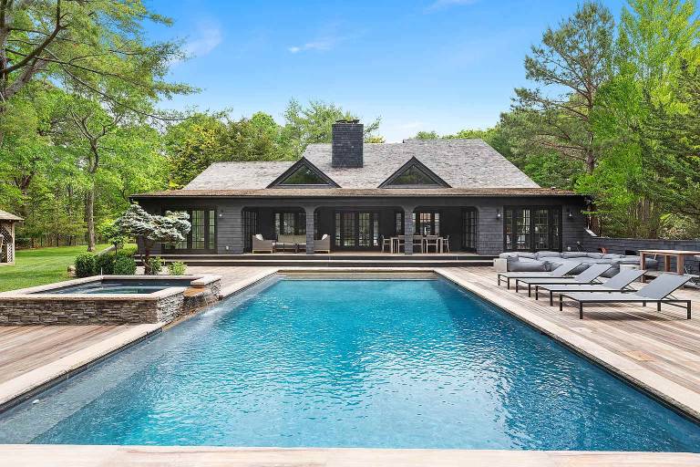 Wainscott Woods by Rove Travel Luxe Estate w Pool