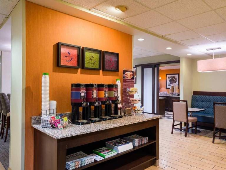 Hampton Inn Danville — photo 5